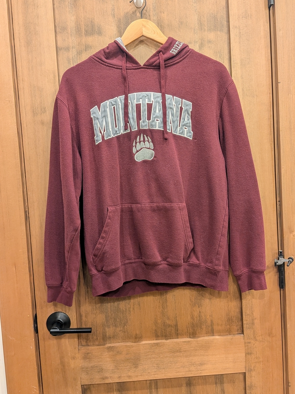 Montana Maroon Pullover Hoodie - Men's Cozy Fleece Sweatshirt